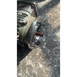 Yemlik Motor Redüktörü montajı için Flanş Yemlik Motor Redüktörü montajı için Flanş